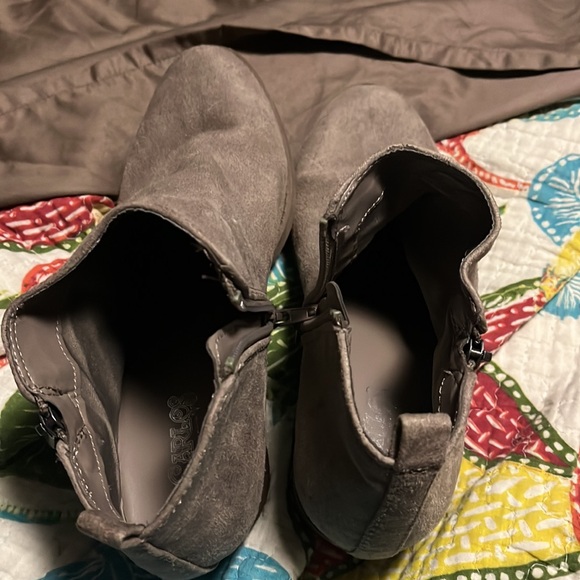 Carlos booties - Picture 2 of 2